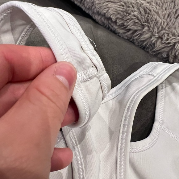 Nike Women's dri-fit White Sports Bra - Picture 3 of 4